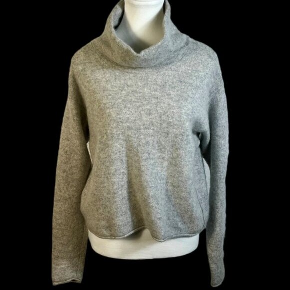 Free People Cashmere Mock Turtleneck Sweater Grey Size M Minimalist Winter - Picture 8 of 9